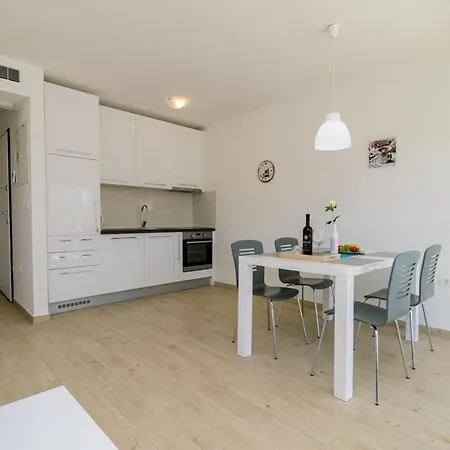 Apts Mali Princ - Modern And Comfortable דירה
